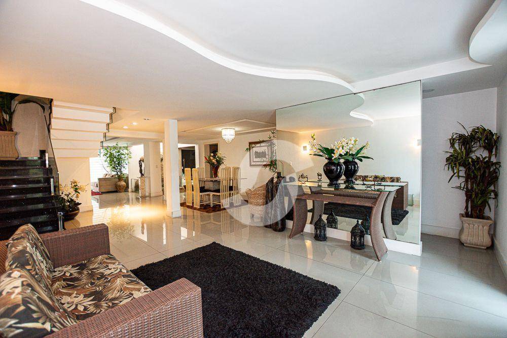 Casa à venda com 6 quartos, 602m² - Camboinhas,Niterói