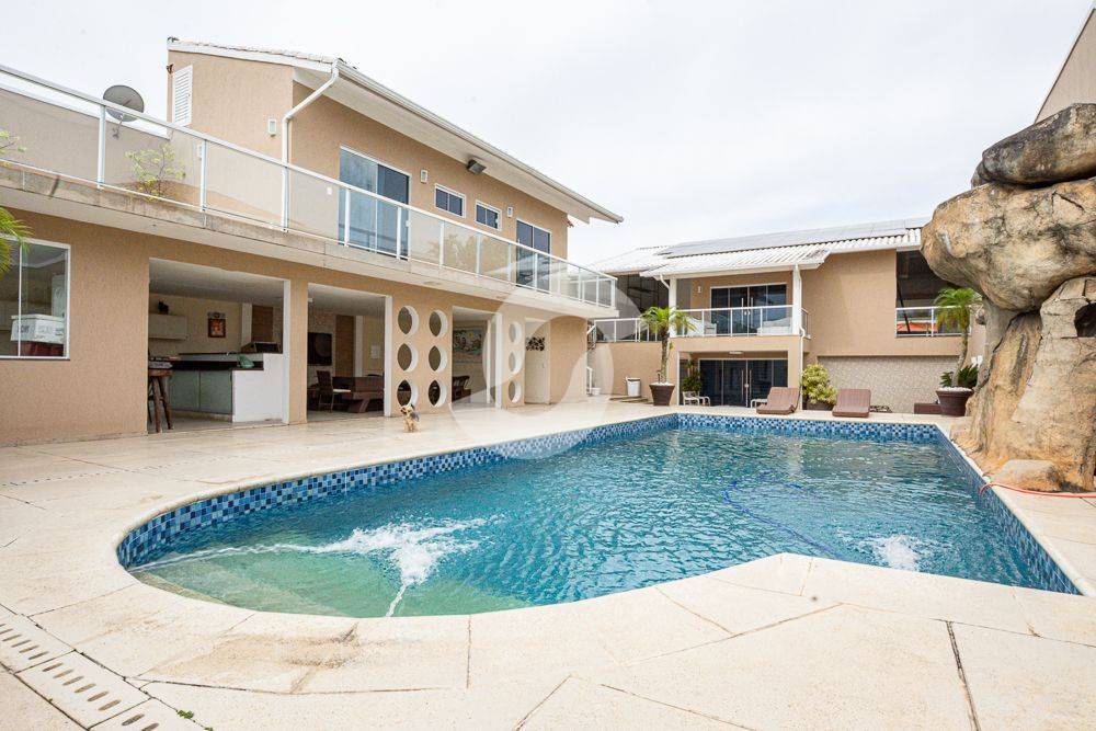 Casa à venda com 6 quartos, 602m² - Camboinhas,Niterói