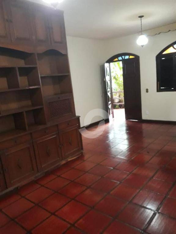 Casa à venda com 3 quartos, 120m² - Largo da Batalha,Niterói