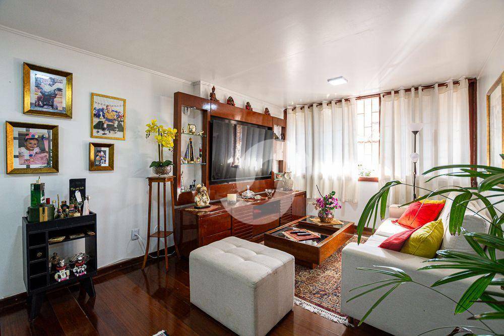 Casa à venda com 4 quartos, 415m² - Piratininga,Niterói