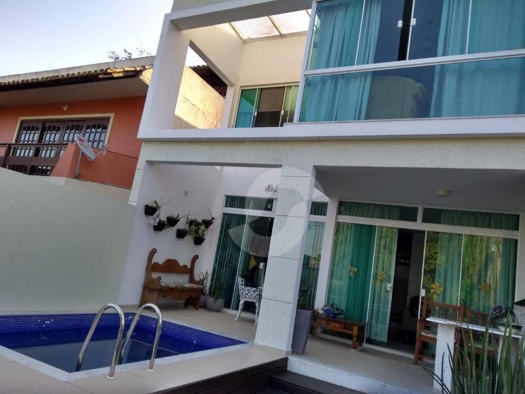 Casa à venda com 4 quartos, 137m² - Camboinhas,Niterói