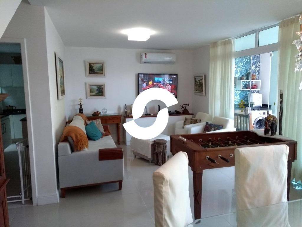 Casa à venda com 4 quartos, 137m² - Camboinhas,Niterói