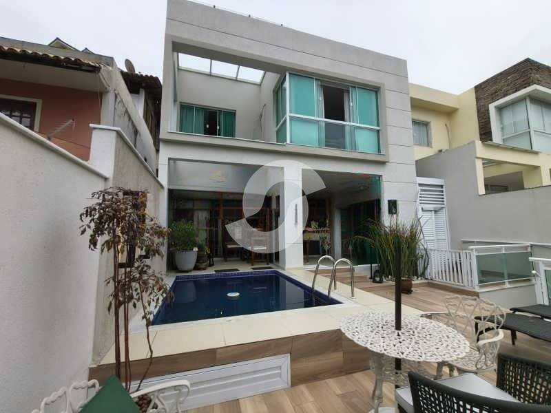 Casa à venda com 4 quartos, 137m² - Camboinhas,Niterói