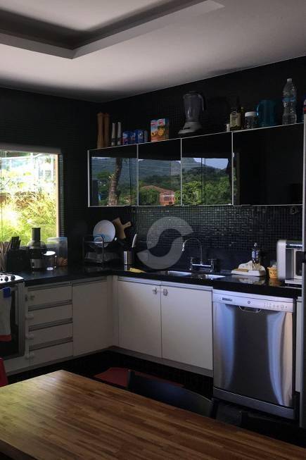Casa à venda com 4 quartos, 510m² - Sape,Niterói