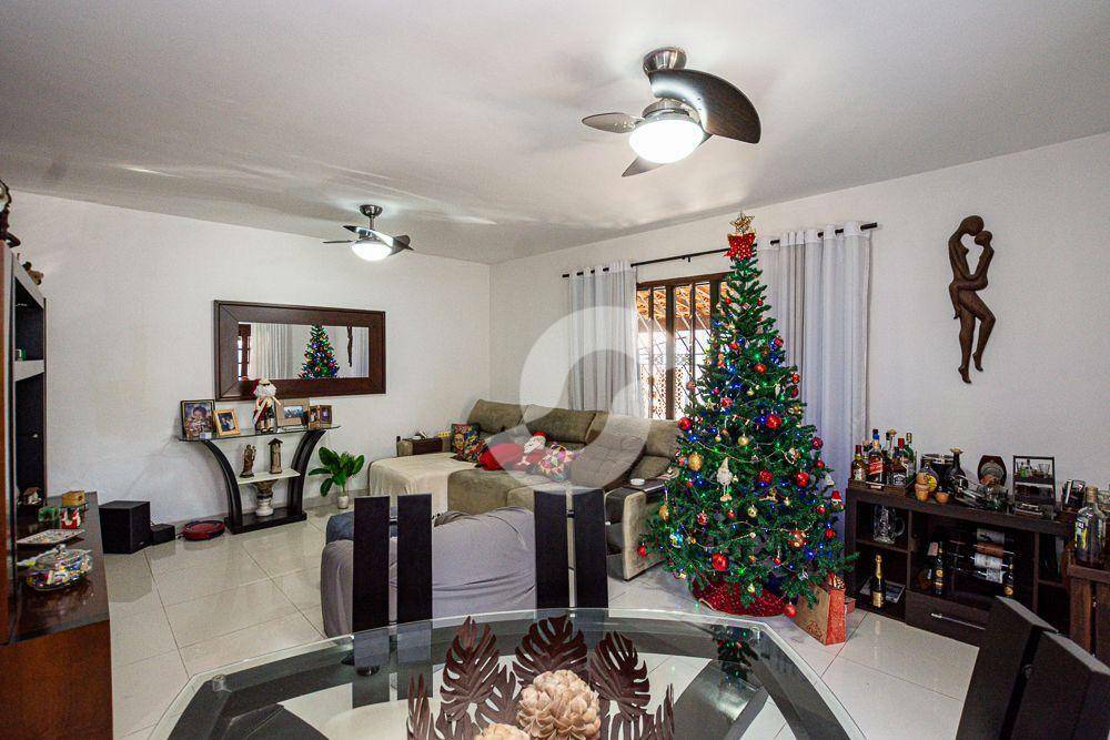 Casa à venda com 3 quartos, 280m² - Maravista,Niterói