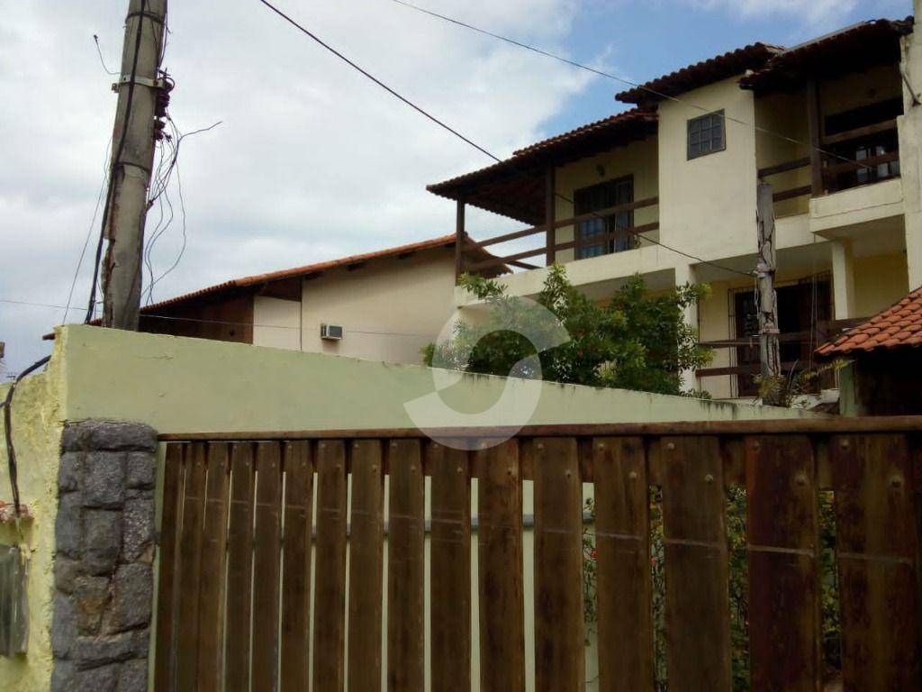Casa à venda com 3 quartos, 290m² - Piratininga,Niterói
