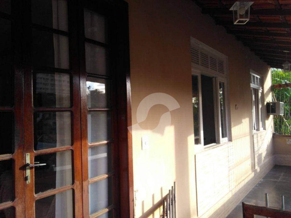 Casa à venda com 8 quartos, 360m² - Fonseca,Niterói