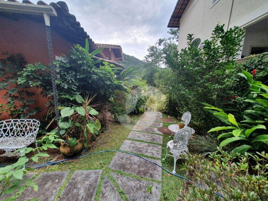  - Casa à venda, 286 m² por R$ 900.000,00 - Itaipu - Niterói/RJ