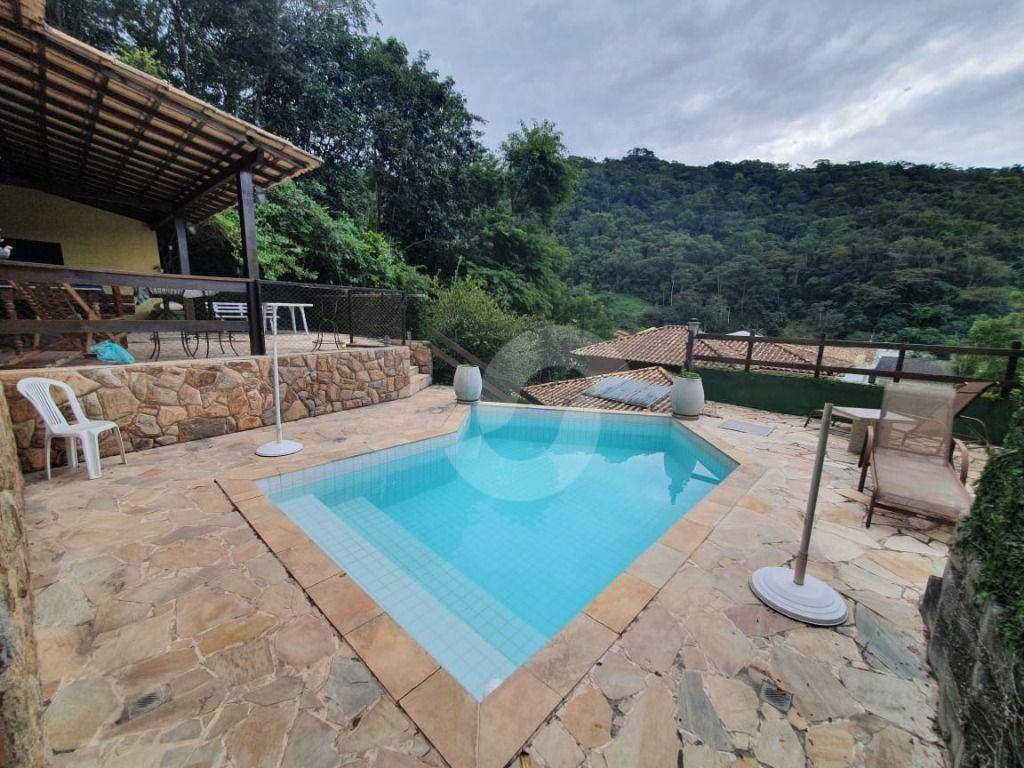 Casa à venda com 3 quartos, 286m² - Itaipu,Niterói
