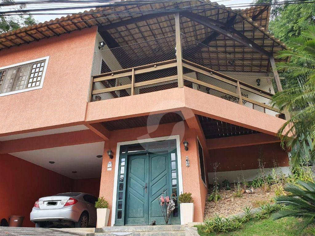 Casa à venda com 3 quartos, 286m² - Itaipu,Niterói