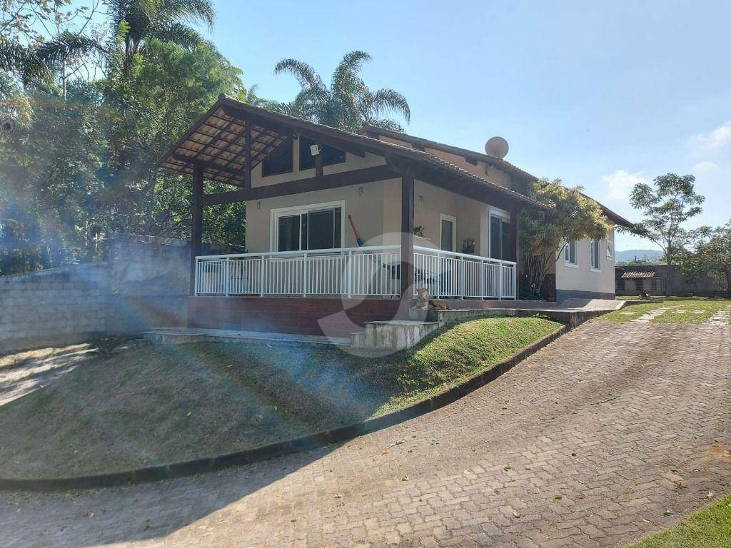 Casa à venda com 3 quartos, 119m² - Engenho do Mato,Niterói