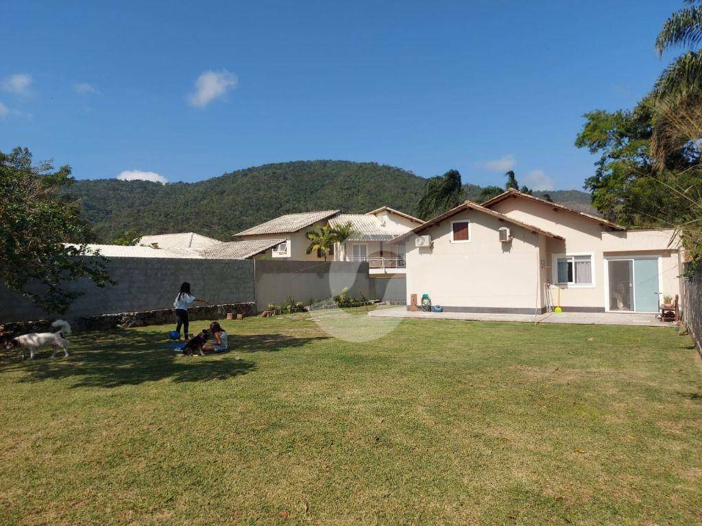 Casa à venda com 3 quartos, 119m² - Engenho do Mato,Niterói