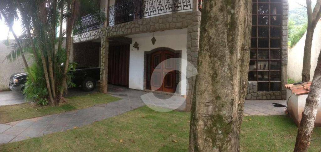 Casa à venda com 6 quartos, 400m² - Piratininga,Niterói