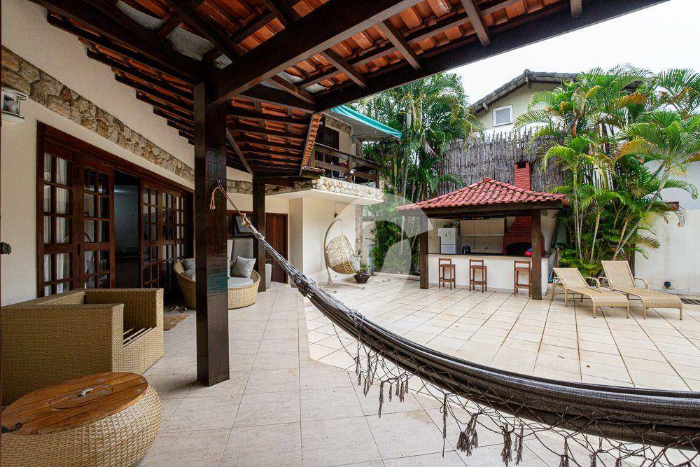  - Casa à venda, 295 m² por R$ 1.810.000,00 - Itaipu - Niterói/RJ