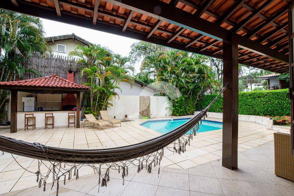 Casa à venda com 4 quartos, 295m² - Itaipu,Niterói