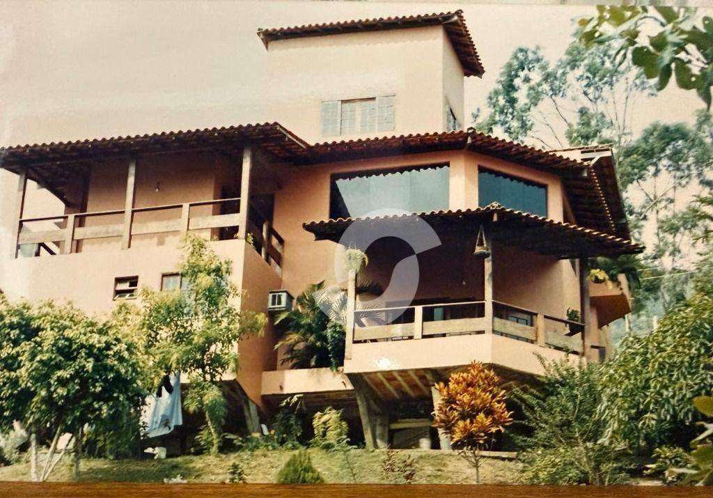 Casa à venda com 4 quartos, 300m² - Piratininga,Niterói