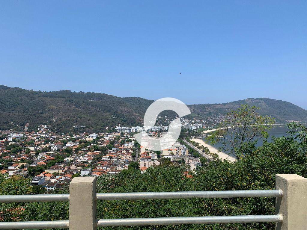 Casa à venda com 4 quartos, 624m² - São Francisco,Niterói
