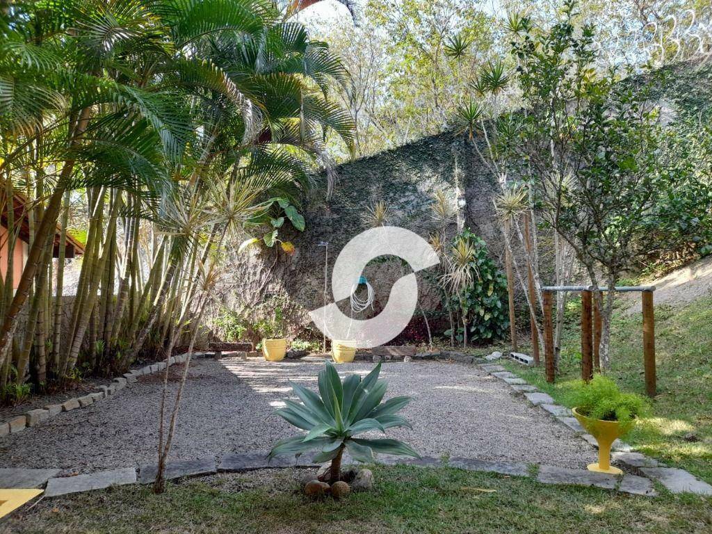 Casa à venda com 3 quartos, 220m² - Badu,Niterói