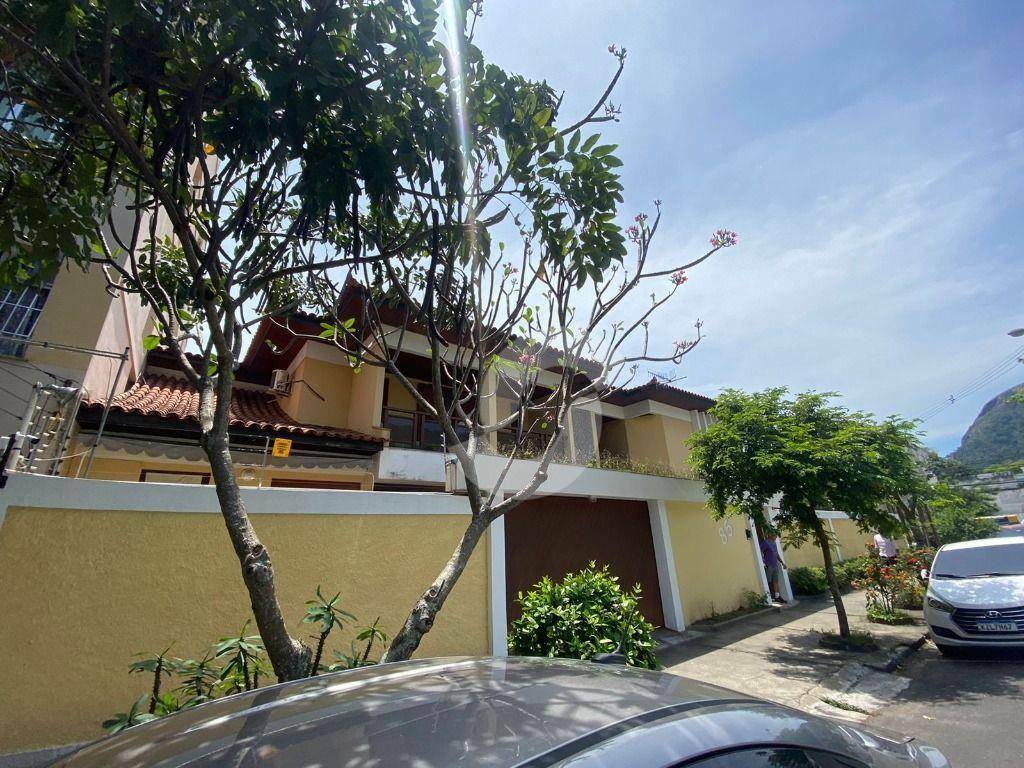 Casa à venda com 4 quartos, 368m² - São Francisco,Niterói