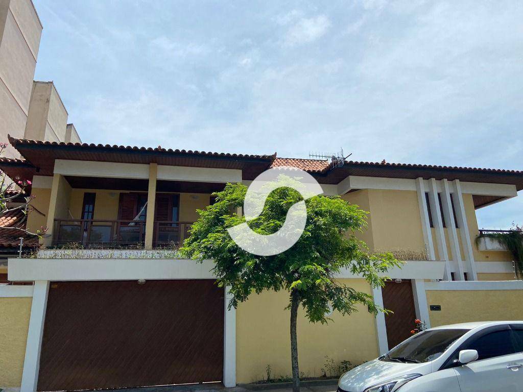 Casa à venda com 4 quartos, 368m² - São Francisco,Niterói