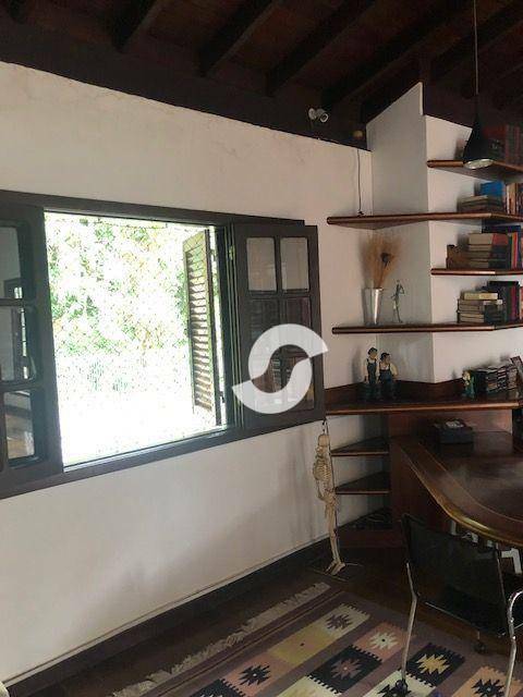 Casa à venda com 6 quartos, 790m² - Itacoatiara,Niterói