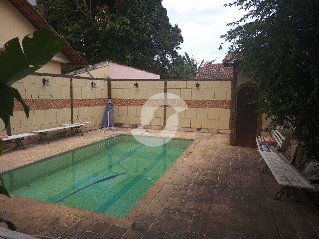 Casa à venda com 3 quartos, 200m² - Piratininga,Niterói