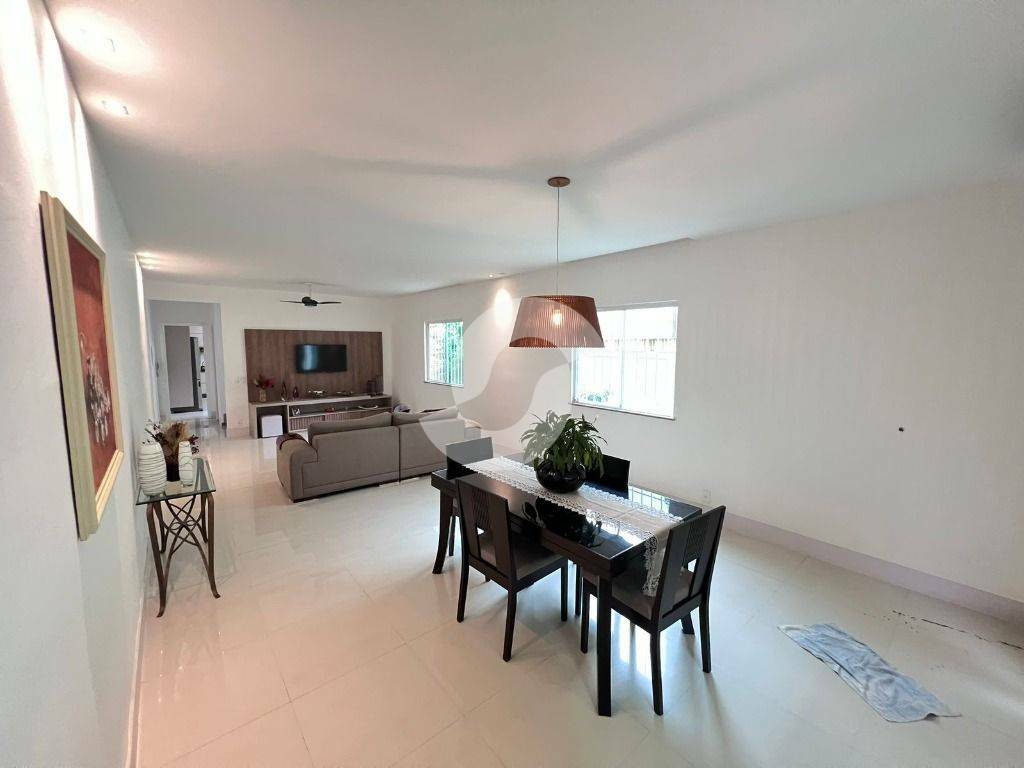 Casa à venda com 4 quartos, 209m² - São Francisco,Niterói