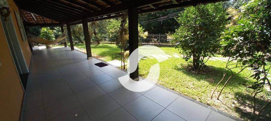  - Casa com 5 dormitórios à venda, 228 m² por R$ 1.010.000,00 - Maria Paula - Niterói/RJ