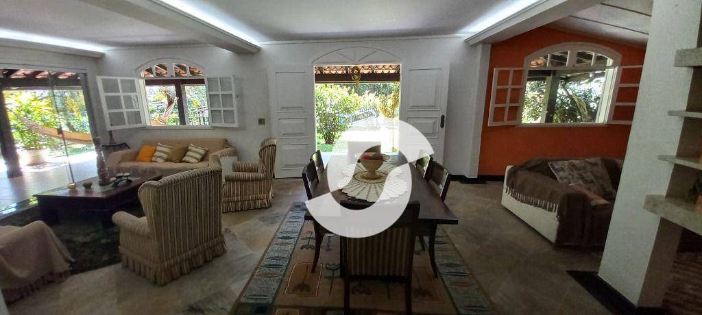 Casa à venda com 5 quartos, 228m² - Maria Paula,Niterói