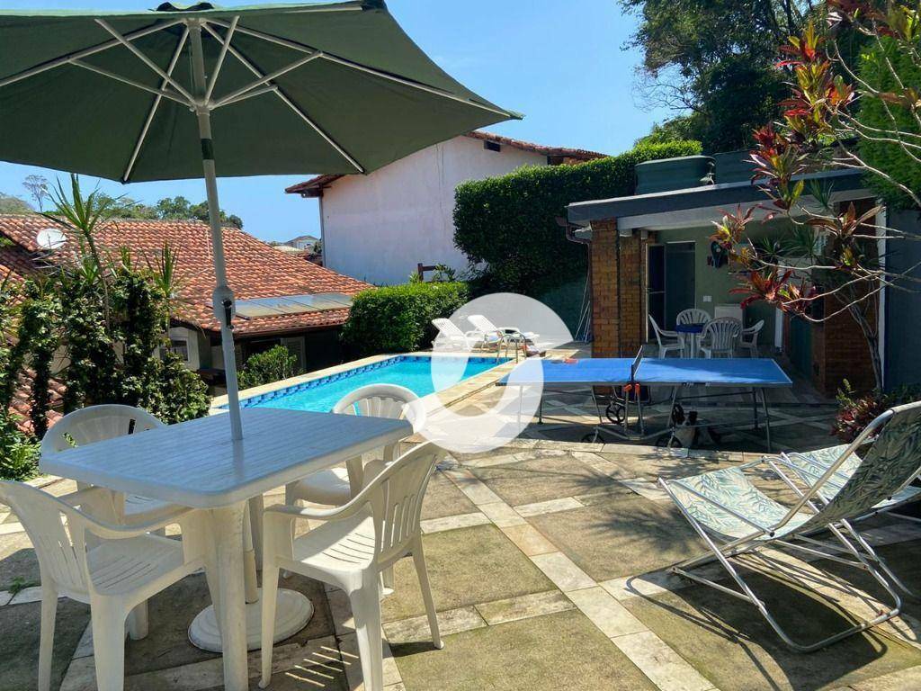 Casa à venda com 5 quartos, 440m² - Itaipu,Niterói