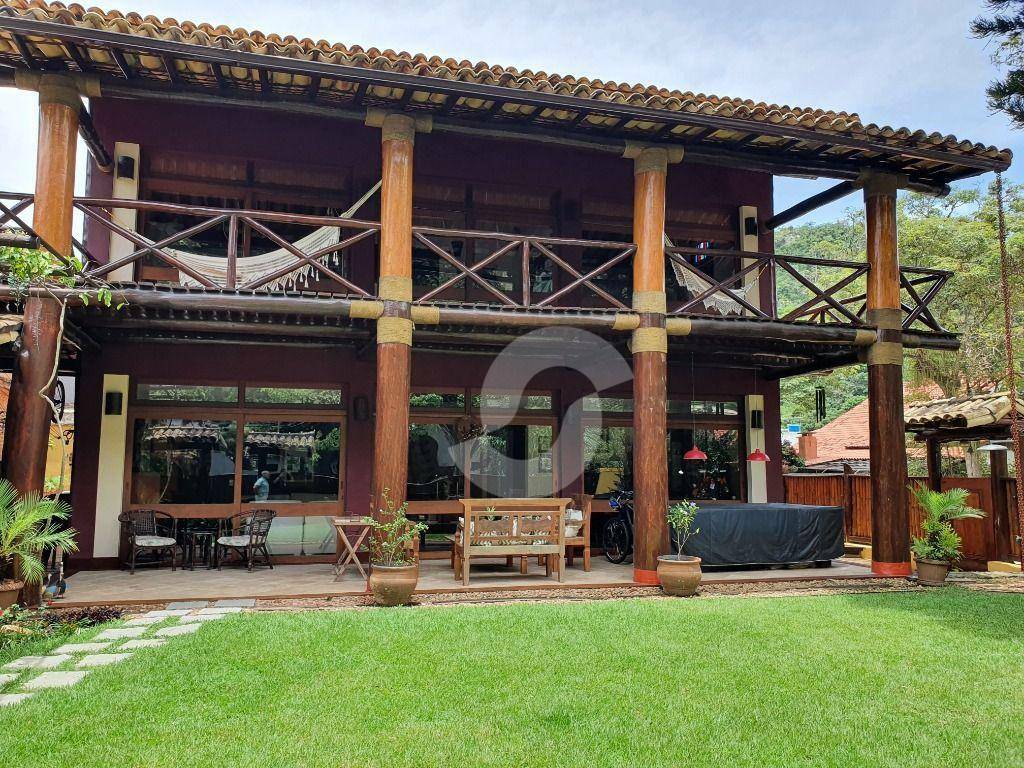 Casa à venda com 4 quartos, 288m² - Itacoatiara,Niterói