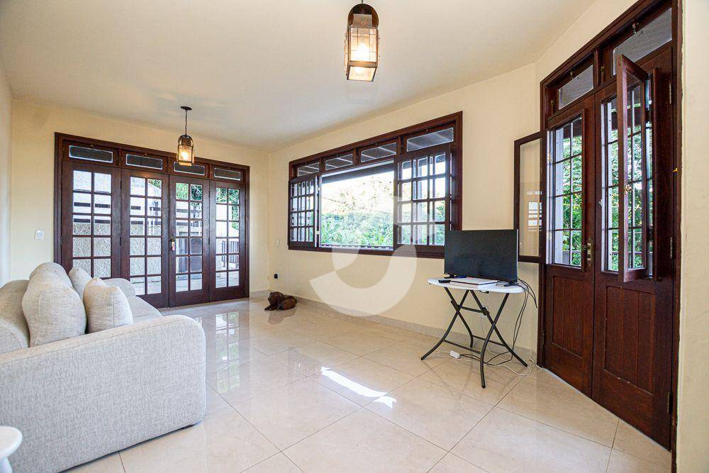 Casa à venda com 4 quartos, 343m² - Cafubá,Niterói