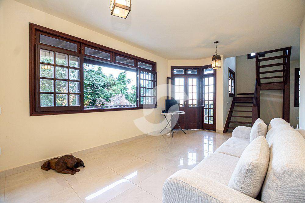 Casa à venda com 4 quartos, 343m² - Cafubá,Niterói
