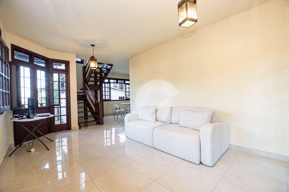 Casa à venda com 4 quartos, 343m² - Cafubá,Niterói