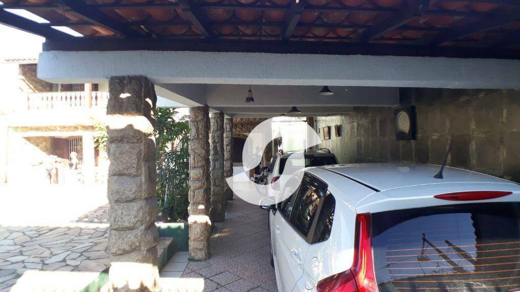 Casa à venda com 6 quartos, 280m² - Piratininga,Niterói