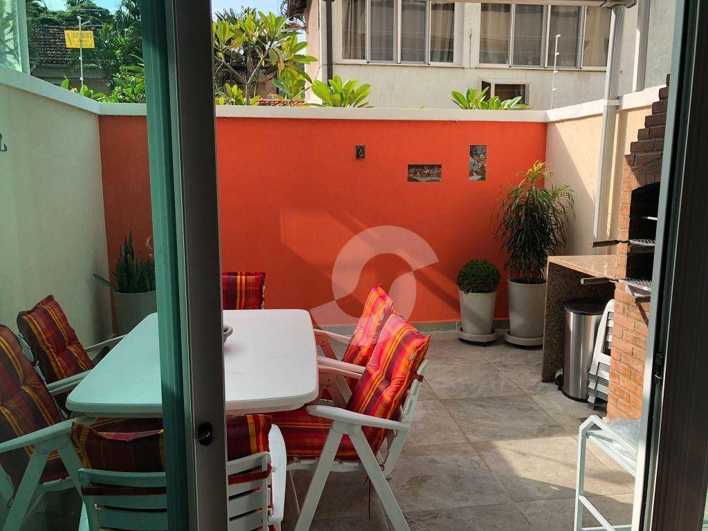 Casa à venda com 2 quartos, 132m² - São Francisco,Niterói