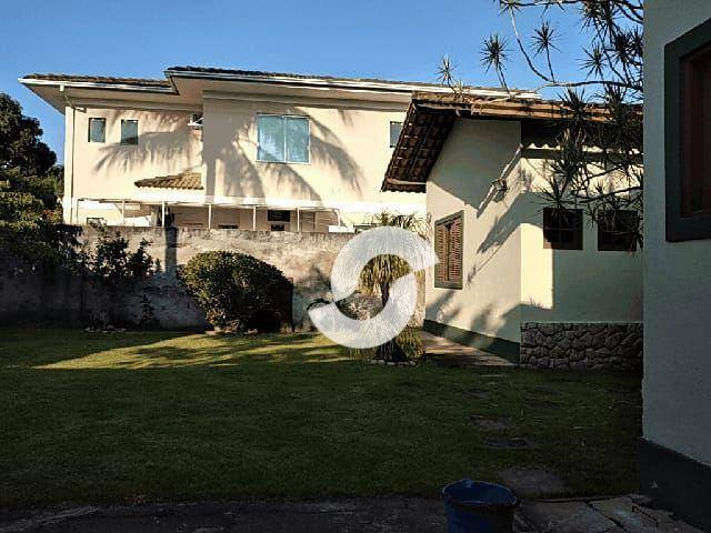 Casa à venda com 3 quartos, 217m² - Itaipu,Niterói