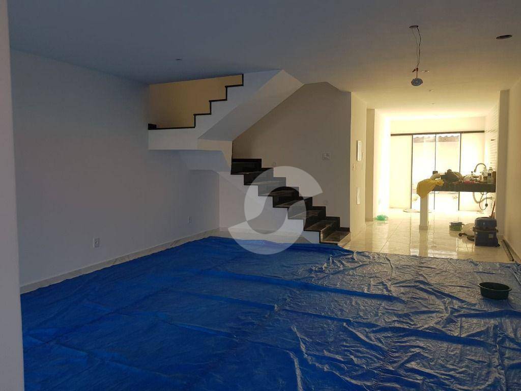Casa à venda com 4 quartos, 178m² - Piratininga,Niterói