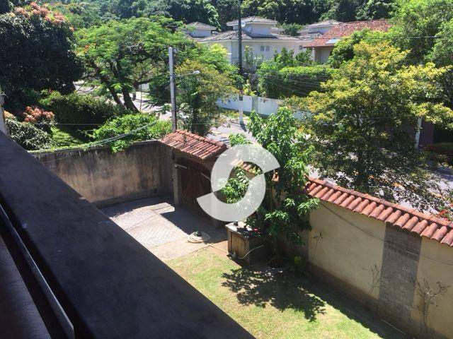 Casa à venda com 8 quartos, 804m² - Itaipu,Niterói