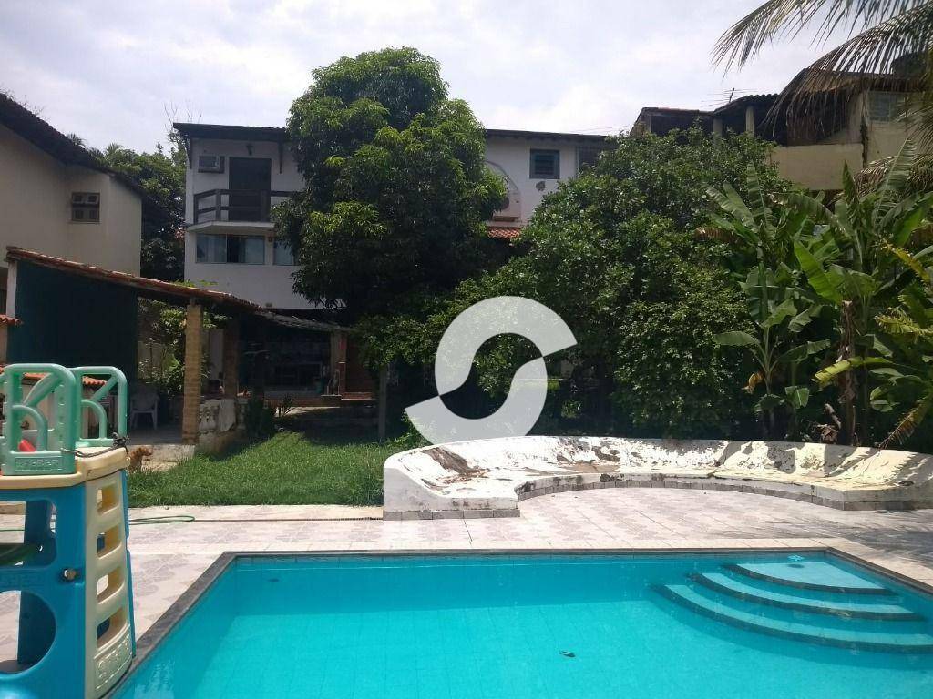 Casa à venda com 5 quartos, 300m² - Maria Paula,Niterói