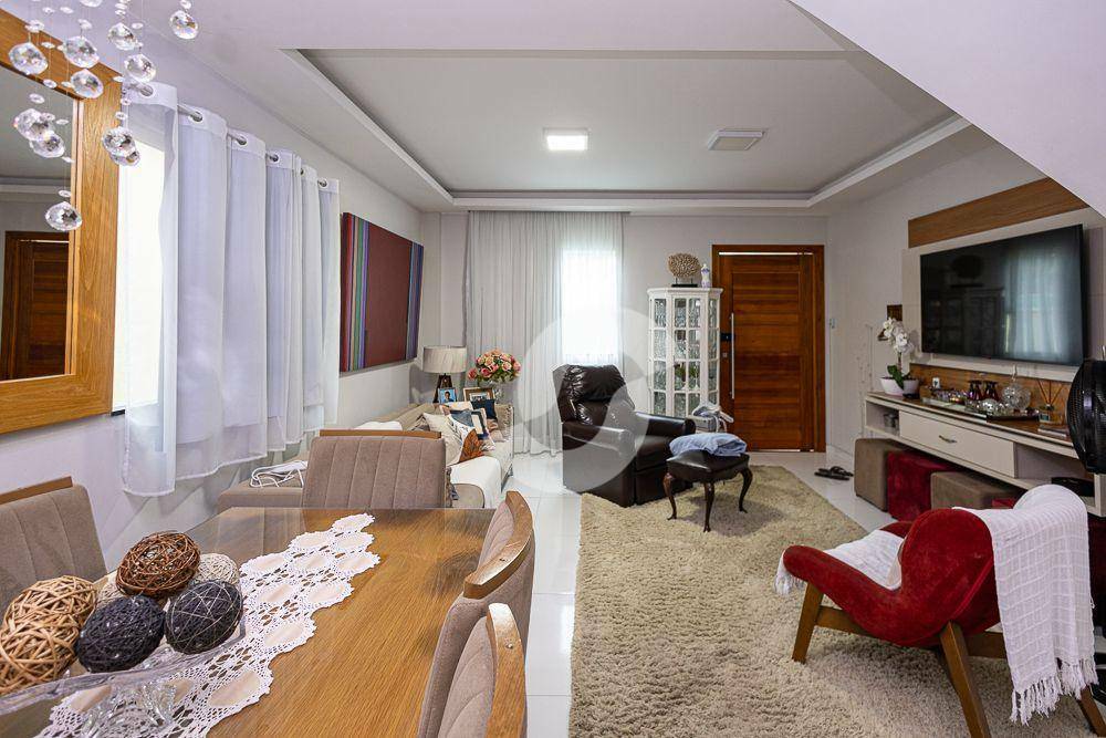 Casa à venda com 4 quartos, 270m² - Itaipu,Niterói
