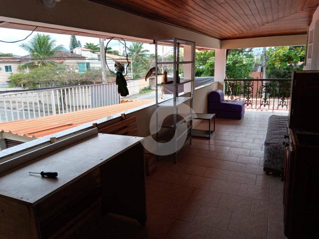 Prédio comercial à venda com 33 quartos, 700m² - Piratininga,Niterói