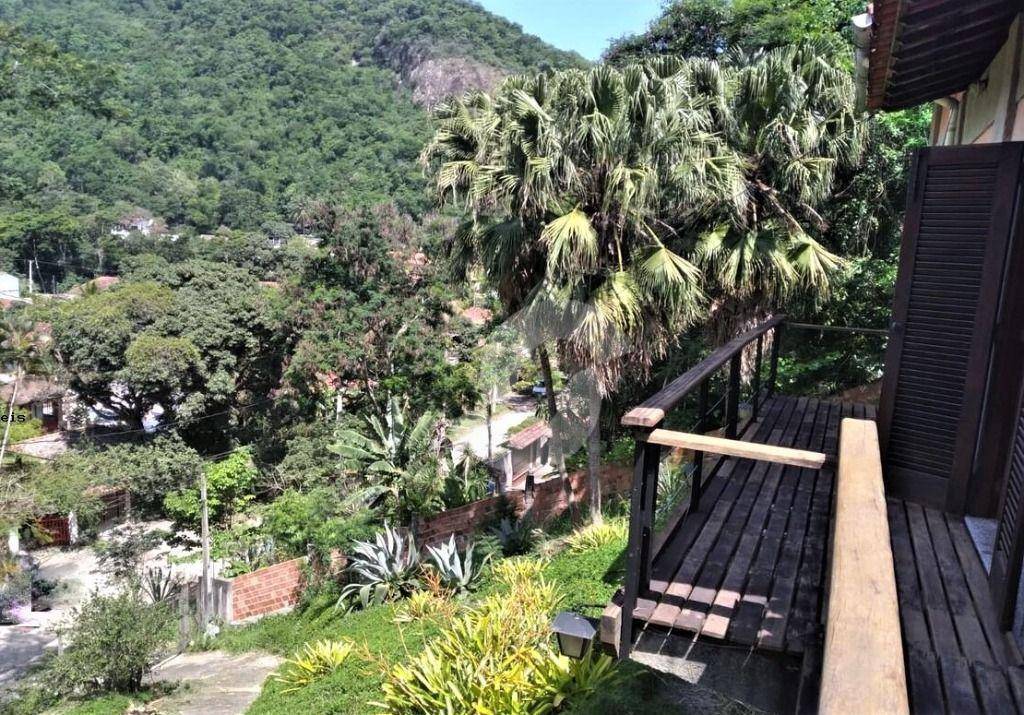 Casa à venda com 4 quartos, 255m² - Itaipu,Niterói
