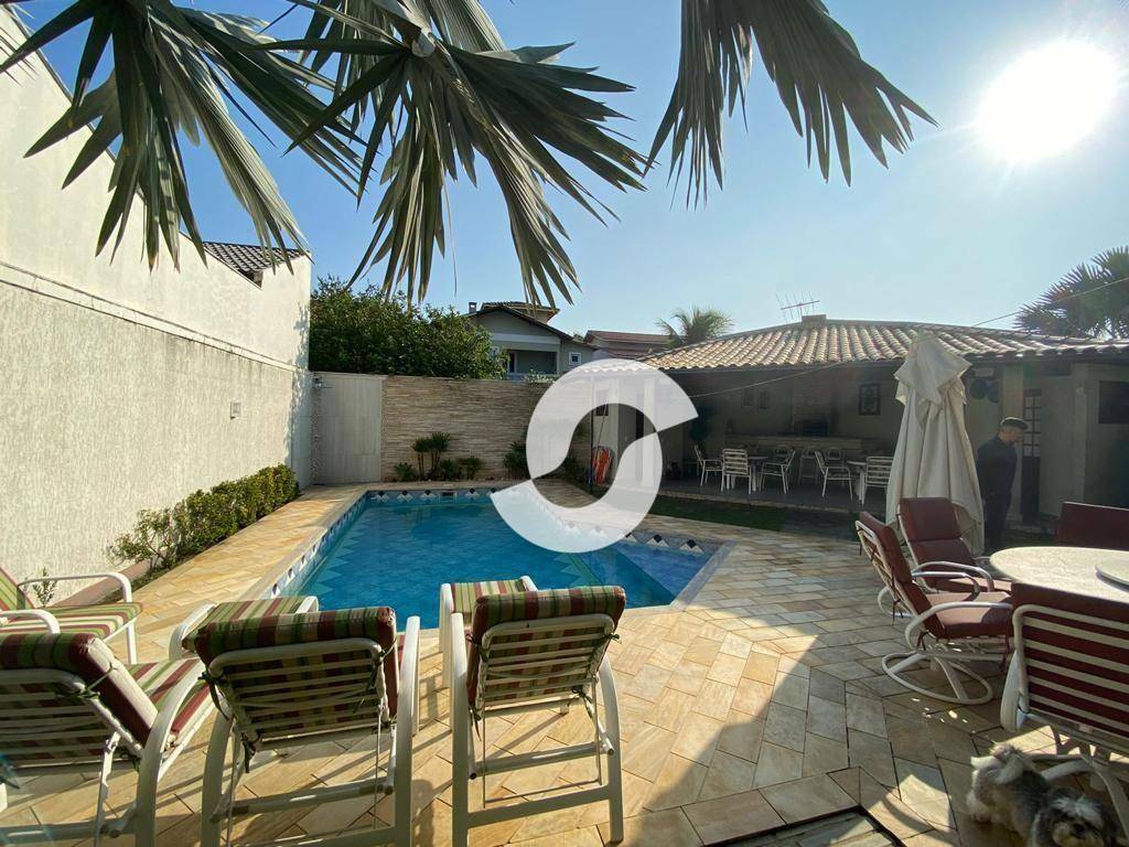 Casa à venda com 4 quartos, 361m² - Camboinhas,Niterói