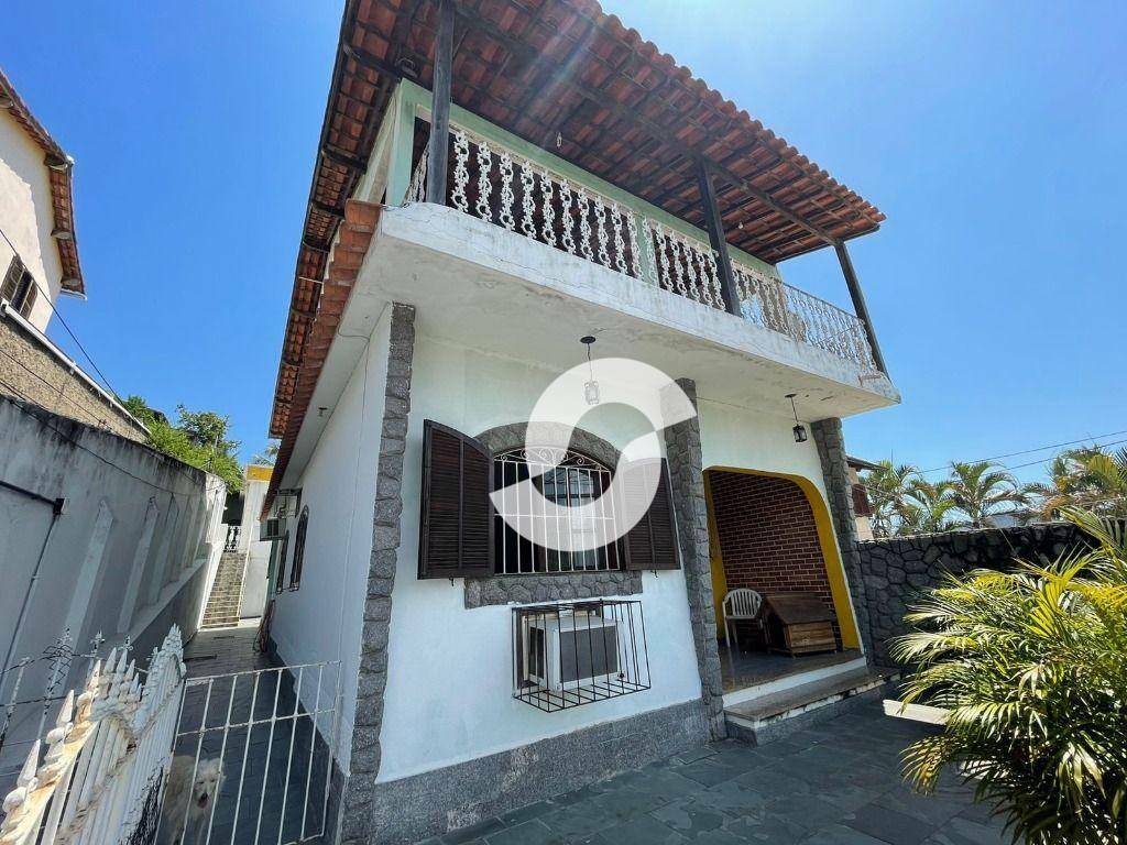 Casa à venda com 6 quartos, 194m² - Fonseca,Niterói