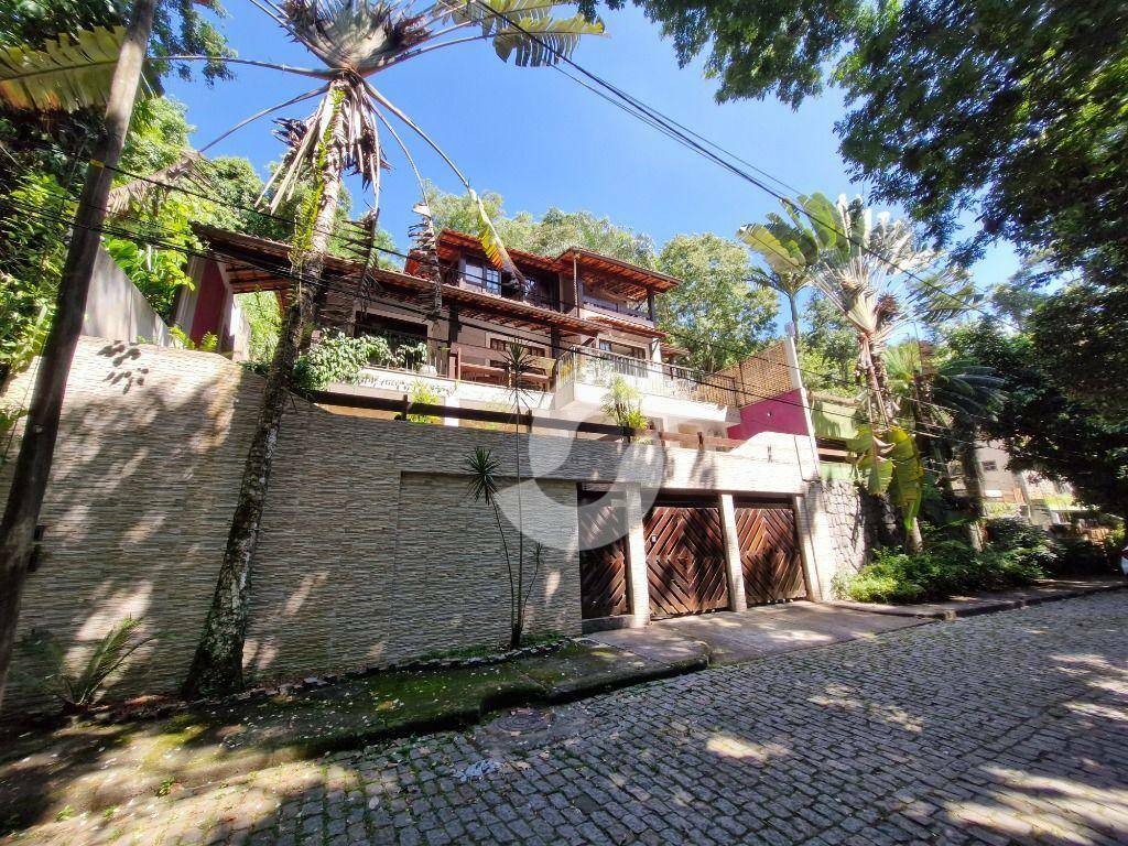 Casa à venda com 5 quartos, 360m² - Vila Progresso,Niterói