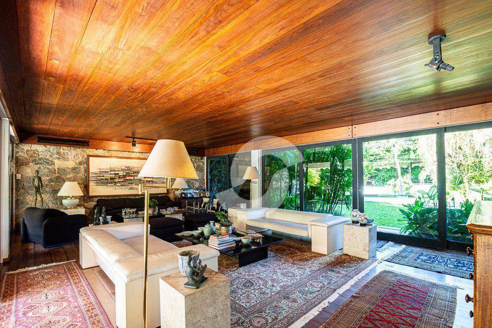 Casa à venda com 4 quartos, 743m² - São Francisco,Niterói