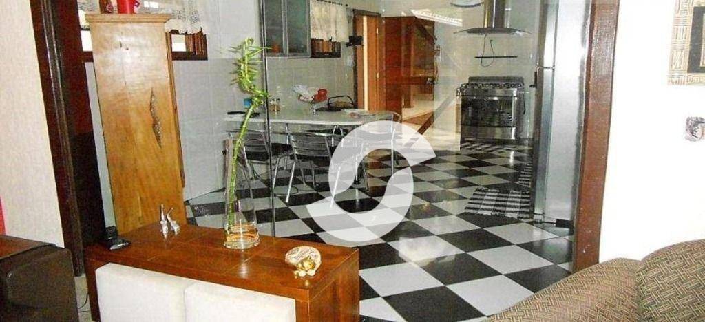 Casa à venda com 4 quartos, 300m² - Camboinhas,Niterói
