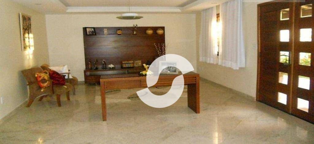Casa à venda com 4 quartos, 300m² - Camboinhas,Niterói