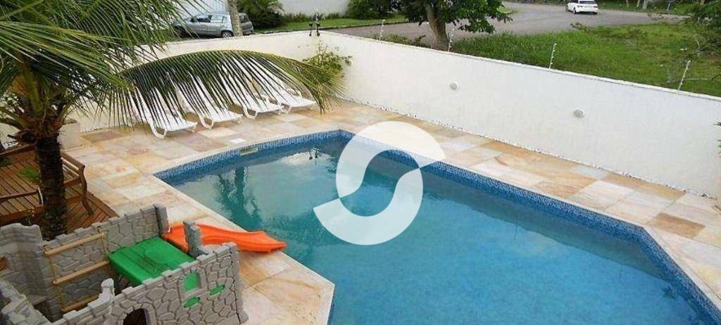 Casa à venda com 4 quartos, 300m² - Camboinhas,Niterói